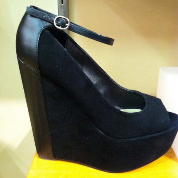 8.5 H By Halston 6 Inch Leather Heeled Ankle Strap Suede Wedges Vintage - Picture 2 of 16